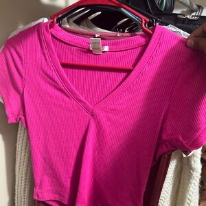 Bozzolo Hot Pink V-Neck Ribbed Tee